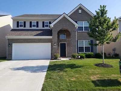 5774 Open Fields Drive Whitestown, IN 46075