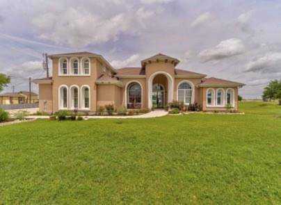 110 Jalisco CT Del Valle, TX 78617