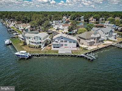 1 Clubhouse Dr Ocean Pines, MD 21811