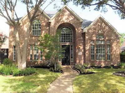 2621 Barrington Drive Plano, TX 75093