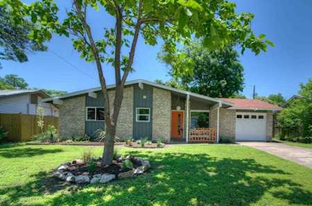 8306 Weyburn Dr Austin, TX 78757