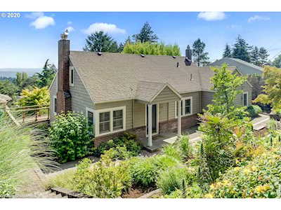 5758 SW Main St Portland, OR 97221