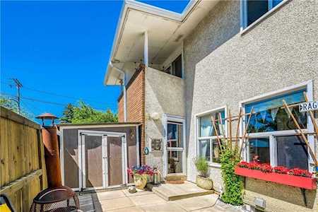 1615 Mcgonigal Dr NE #15 Calgary, AB T2E 5W2