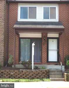 208 Giles Place Sterling, VA 20164