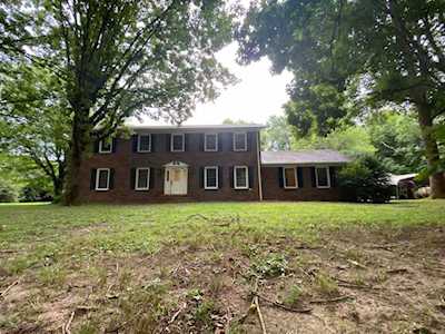 1370 Siloam Church Rd Westmoreland, TN 37186