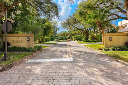 720 St Albans Drive Boca Raton, FL 33486