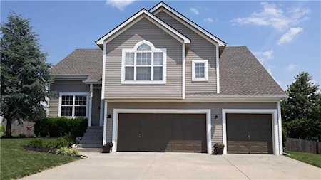 1838 White Tail Ln Liberty, MO 64068