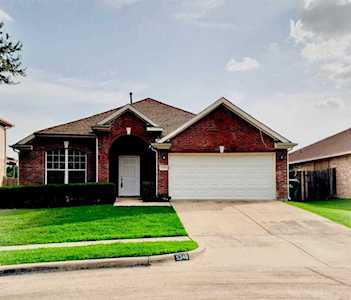 5348 Bison Court Watauga, TX 76137