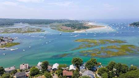 24 Riggs Point Rd Gloucester, MA 01930