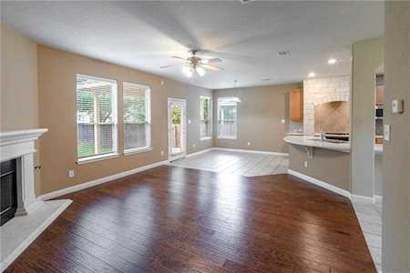 119 Arrowhead Trl Cedar Park, TX 78613