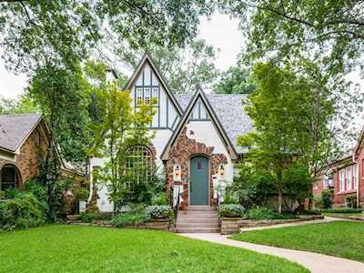 6934 Hammond Avenue Dallas, TX 75223