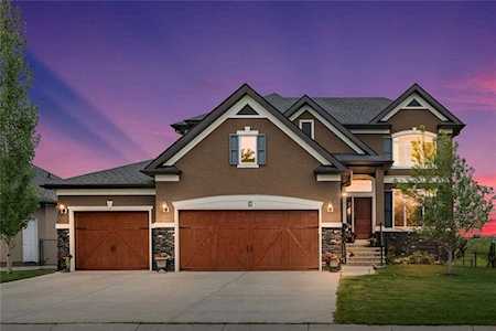 5 Drake Landing Ridge Okotoks, AB T1S 0A2