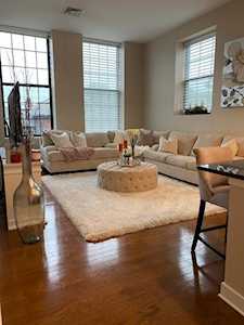 72 Ashland St #204 Malden, MA 02148