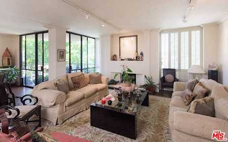 211 S Spalding Drive #N304 Beverly Hills, CA 90212