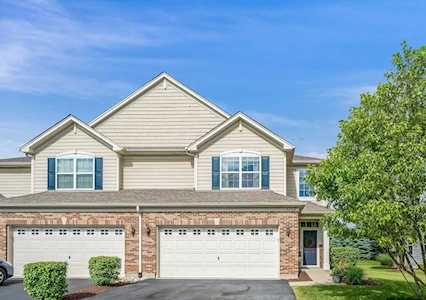 1207 John Hancock Dr Bolingbrook, IL 60490