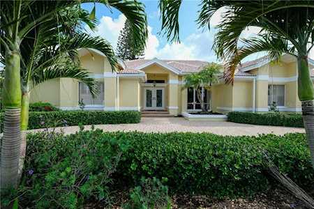 208 Lookout Point Dr Osprey, FL 34229