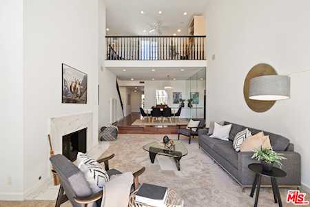 4342 Redwood Avenue #C302 Marina Del Rey, CA 90292
