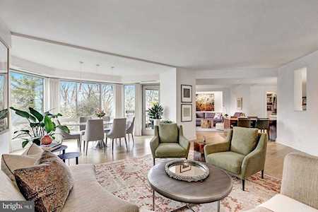 5600 Wisconsin Ave #402 Chevy Chase, MD 20815