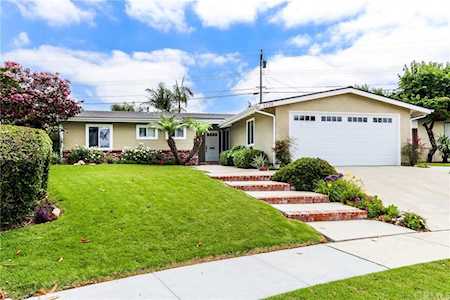 3220 Delaware Place Costa Mesa, CA 92626