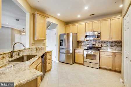 2509 Amber Orchard Ct W #304 Odenton, MD 21113