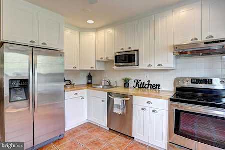 1496 Orleans Ct Crofton, MD 21114