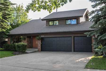 3311 Palliser Drive SW Calgary, AB T2V 4W9