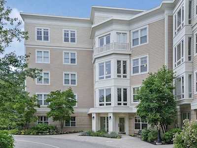 2 Saint Paul St #305 Brookline, MA 02446