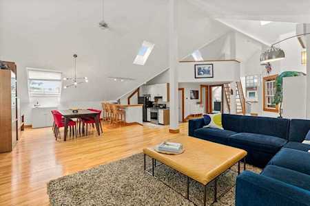 139 Pleasant St #139 Cambridge, MA 02139