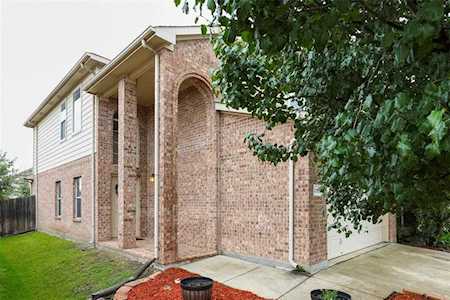 2120 Ingrid Lane Fort Worth, TX 76131