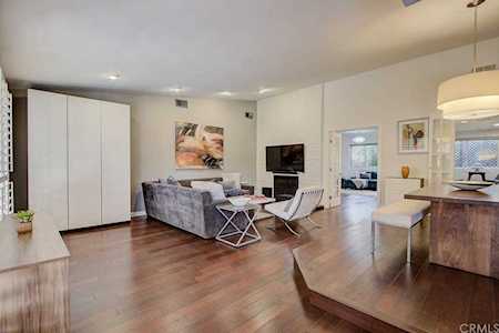 4319 Radford Avenue #2 Studio City, CA 91604