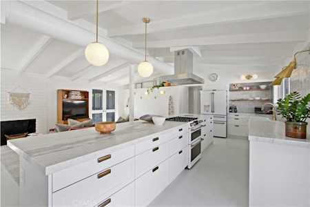 3065 Stevely Avenue Long Beach, CA 90808