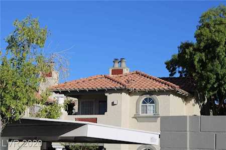 6836 Elm Creek Dr #204 Las Vegas, NV 89108