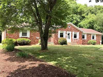 119 Foddering Farm Rd Narragansett, RI 02882