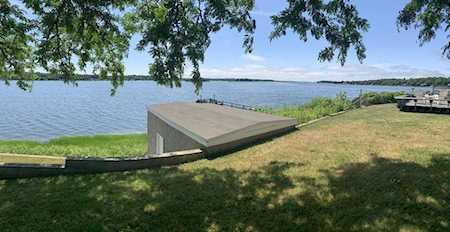 212 Cadmans Neck Rd Westport, MA 02790