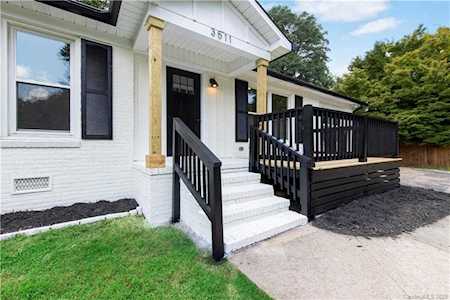 3511 Driftwood Dr Charlotte, NC 28205