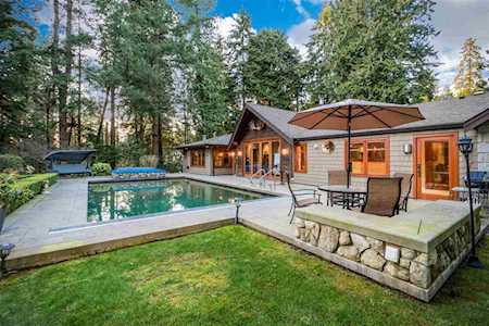 539 Evergreen Place North Vancouver, BC V7N 2Z1