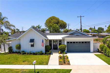 281 Santa Isabel Avenue Costa Mesa, CA 92627