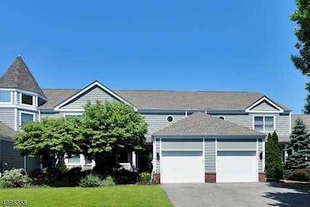 37 Woodcrest Dr Morris Twp., NJ 07960
