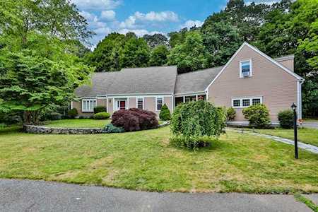 51 Bartons Ln Milton, MA 02186