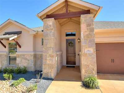 1912 Bold Sundown Dr Leander, TX 78641