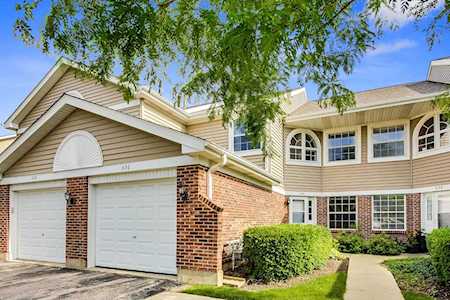 636 W Happfield Dr Arlington Heights, IL 60004