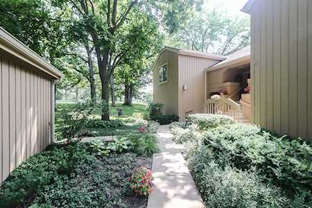 208-B Hickory Ln W #0 Lake Barrington, IL 60010