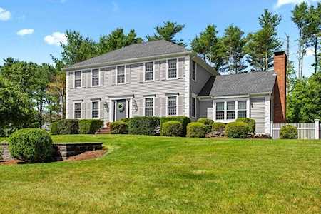26 York Rd Mansfield, MA 02048