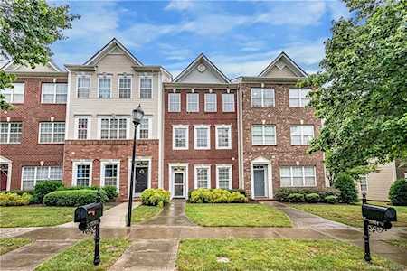 7047 Brighton Park Dr Mint Hill, NC 28227