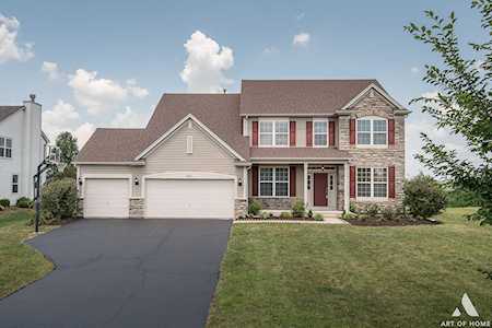 2601 Moutray Ln North Aurora, IL 60542