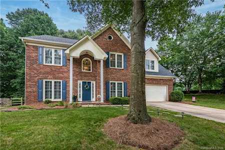 16914 Cambridge Grove Dr Huntersville, NC 28078
