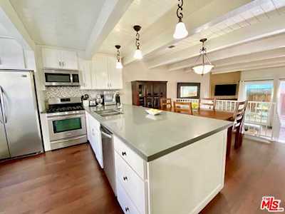6647 Green Valley Circle Culver City, CA 90230