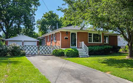 8200 Hillview Ct Louisville, KY 40258