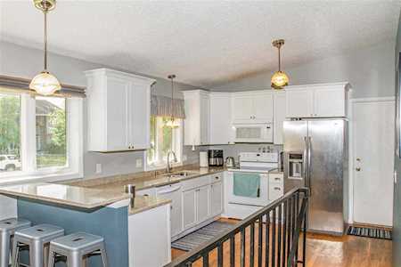 906 Menomonie Ln Madison, WI 53704
