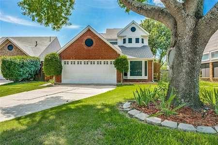 2082 Sundance Court Lewisville, TX 75067